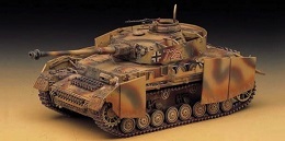 Panzer Kpfw IV Ausf H4 with Armor Model Kit (1/35 scale)