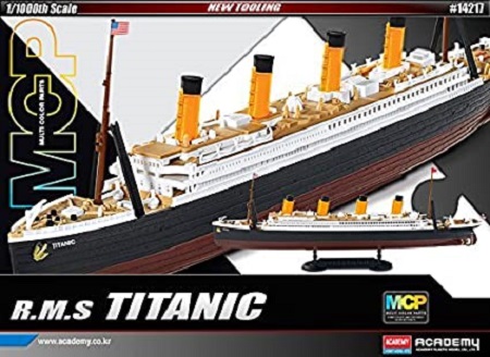 R.M.S. Titanic MCP 1:1000 Scale Model Kit