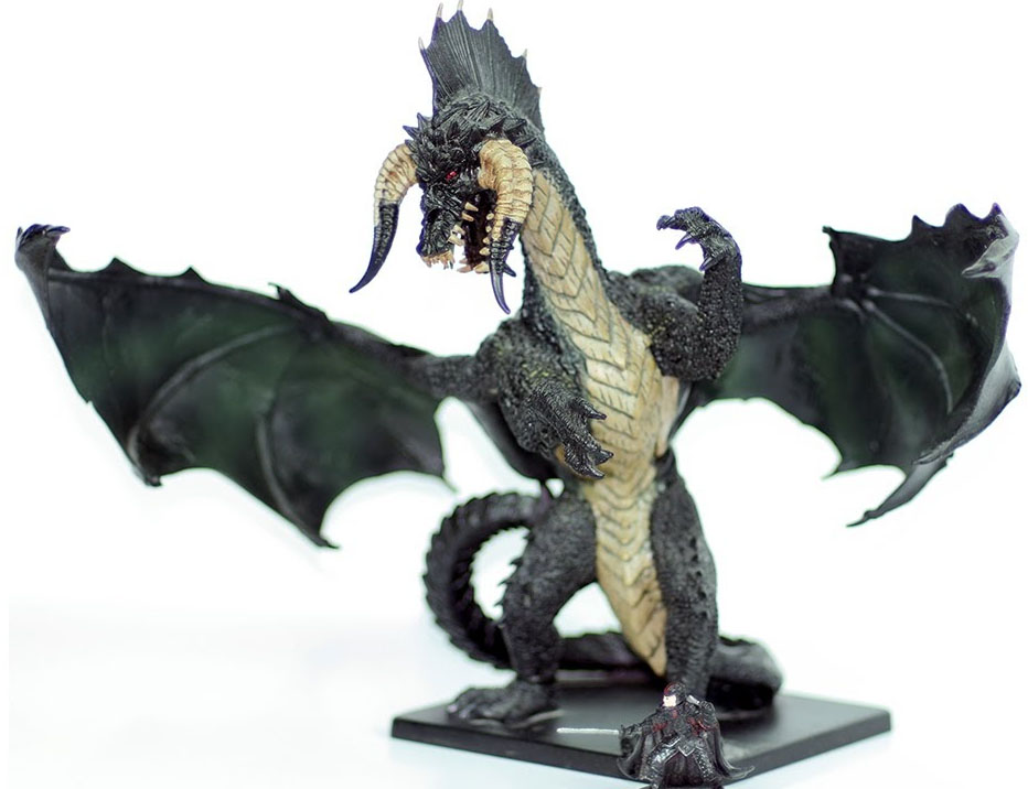 Dungeons and Dragons: Collectible Miniatures: Gargantuan Black Dragon Limited Edition - Used