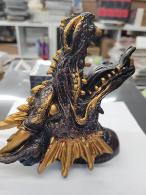 Dragon Head Gold Black Resin Statue